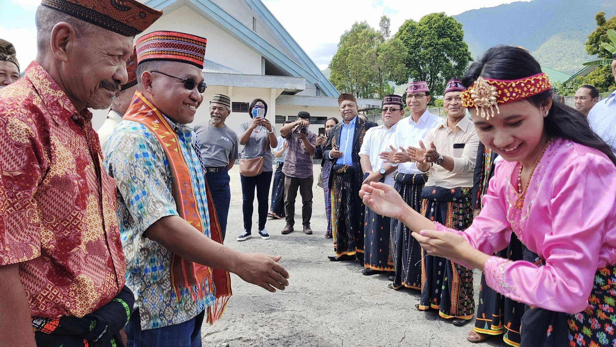 Acara penerimaan Pastor Paroki Katedral Ruteng (RD. GABRIEL HARIM)